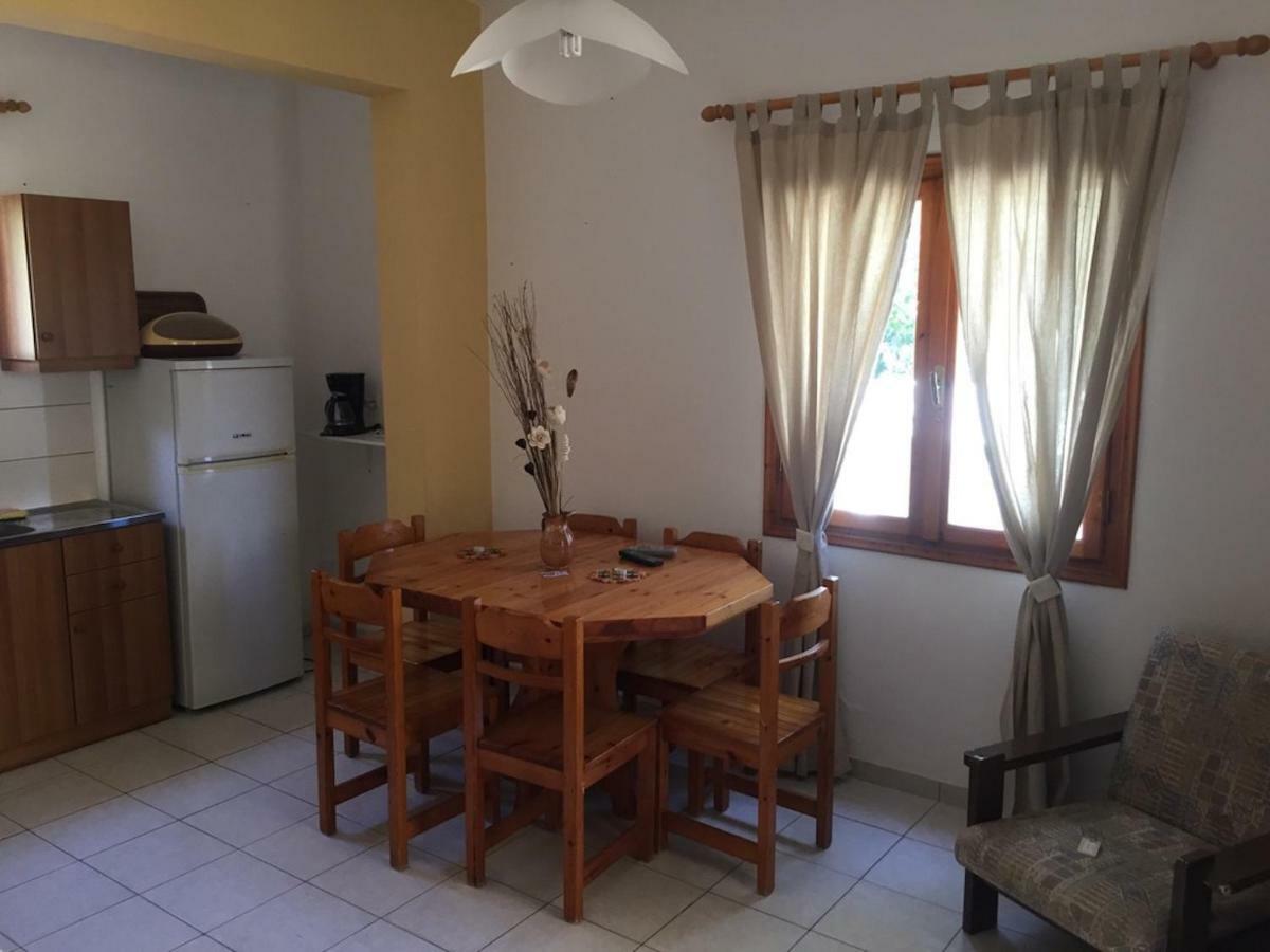 Asimina Apartment อิสตรอน ภายนอก รูปภาพ